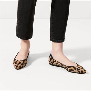 Rothy’s Pointed Toe Big Cat Leopard Print Flats 9.5W Tan Brown Black